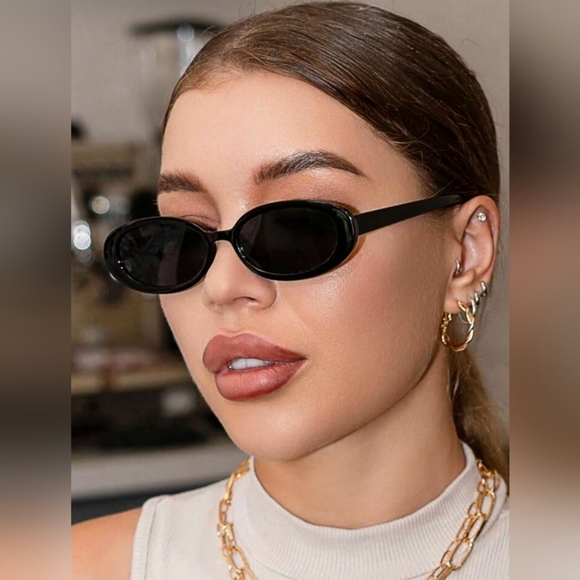 Source Unknown Accessories - Vintage Style Small Black Oval Frames | Men And Women Plastic Classic Sunglasses